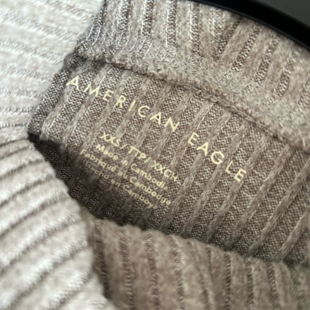 Sweater - Picture 3 of 3